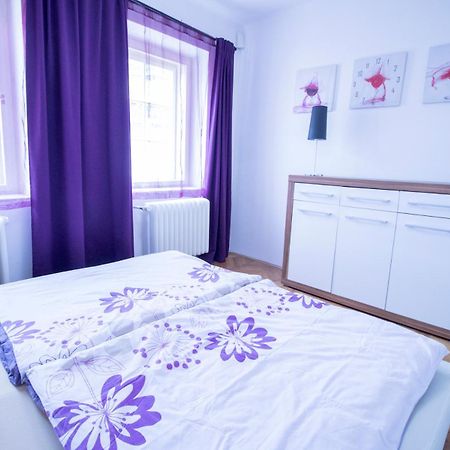 Apartments Old Town Square 27 Прага Екстериор снимка