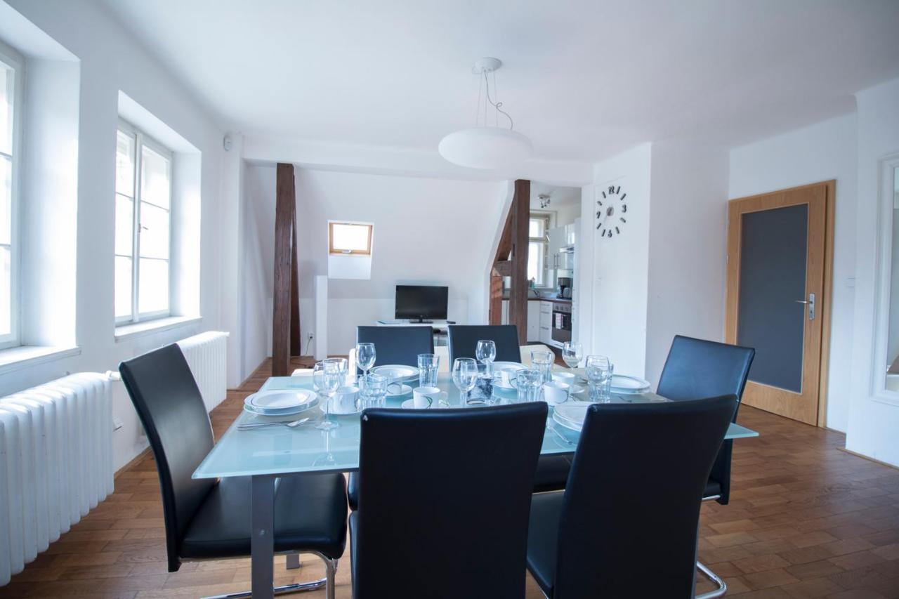 Apartments Old Town Square 27 Прага Екстериор снимка