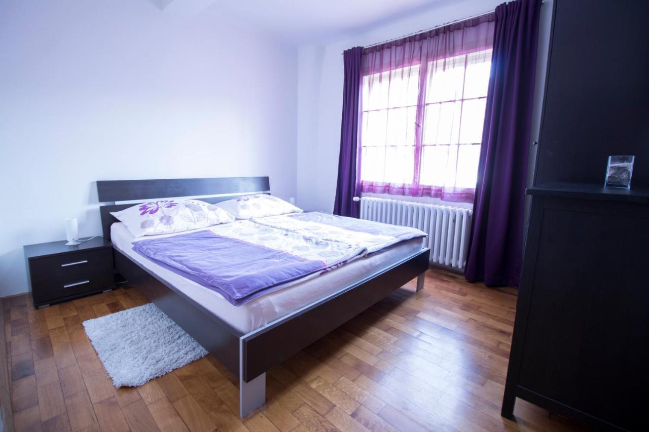 Apartments Old Town Square 27 Прага Екстериор снимка
