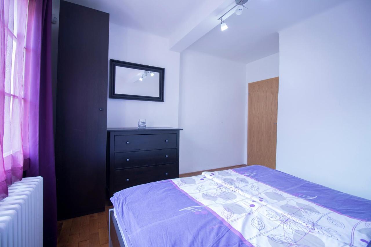 Apartments Old Town Square 27 Прага Екстериор снимка