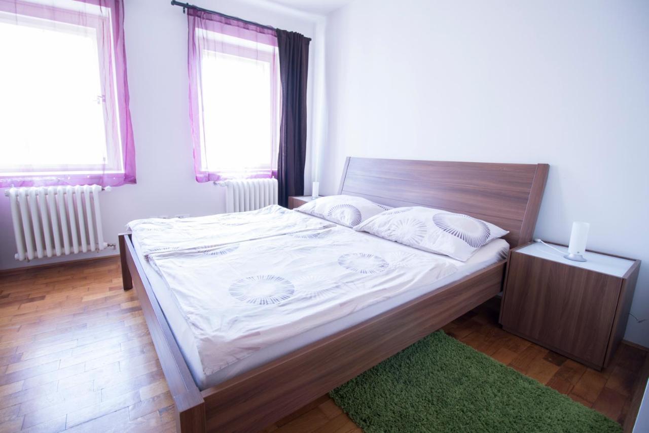Apartments Old Town Square 27 Прага Екстериор снимка