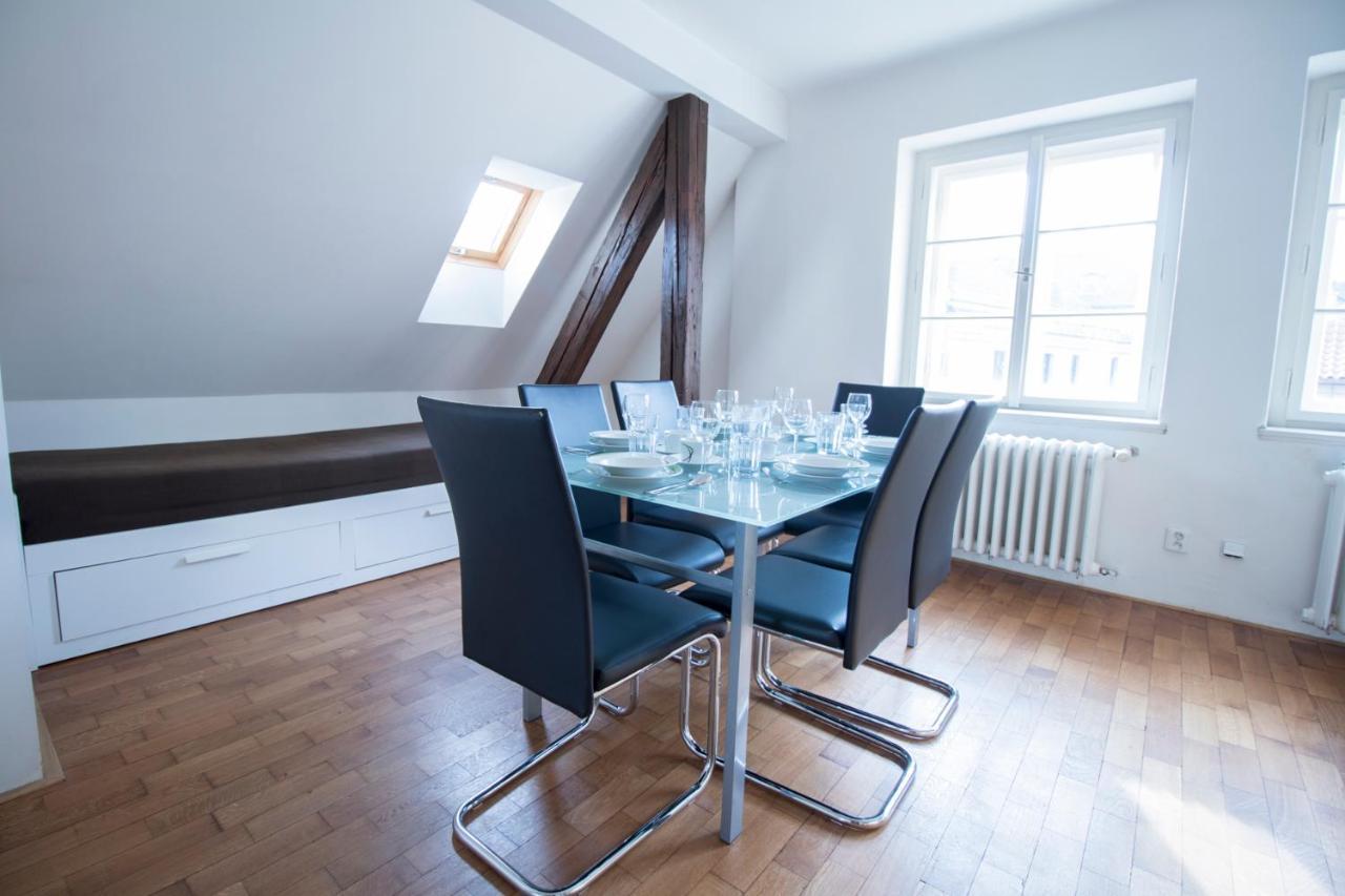 Apartments Old Town Square 27 Прага Екстериор снимка