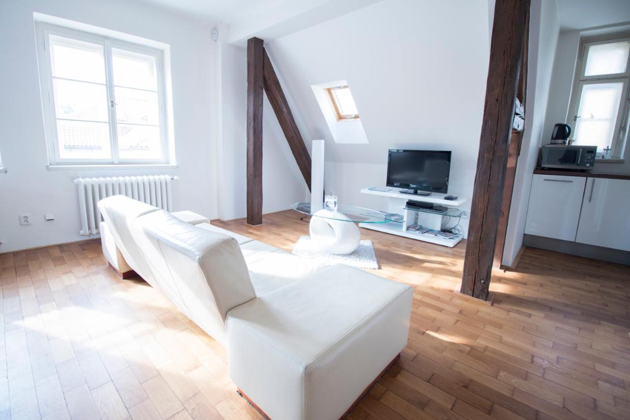 Apartments Old Town Square 27 Прага Екстериор снимка
