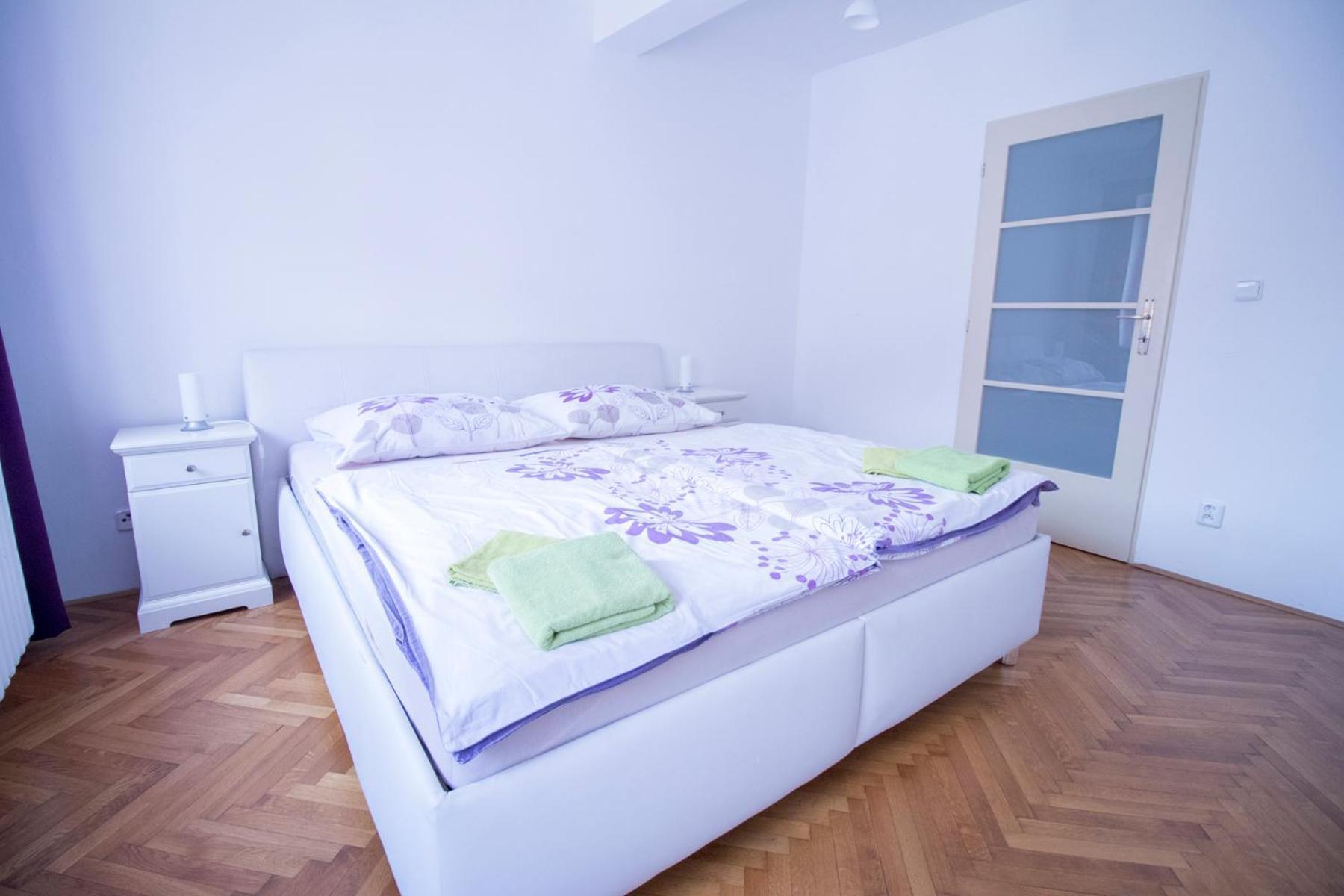 Apartments Old Town Square 27 Прага Екстериор снимка
