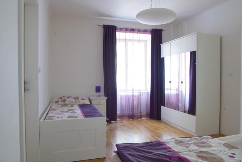 Apartments Old Town Square 27 Прага Стая снимка