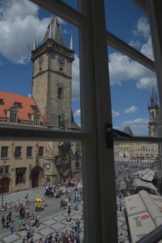 Apartments Old Town Square 27 Прага Стая снимка