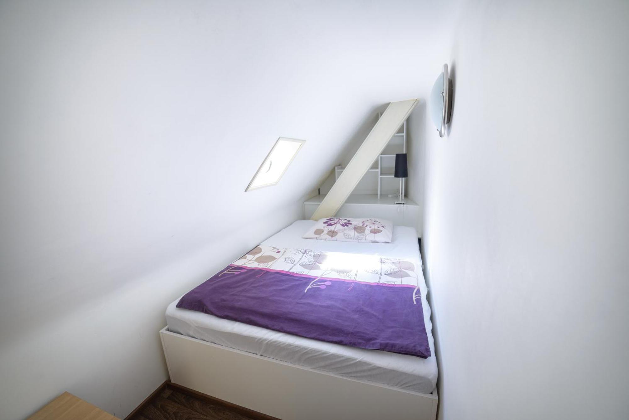 Apartments Old Town Square 27 Прага Стая снимка