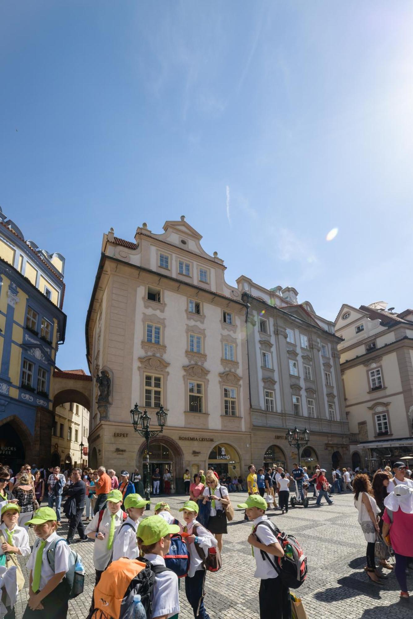 Apartments Old Town Square 27 Прага Стая снимка