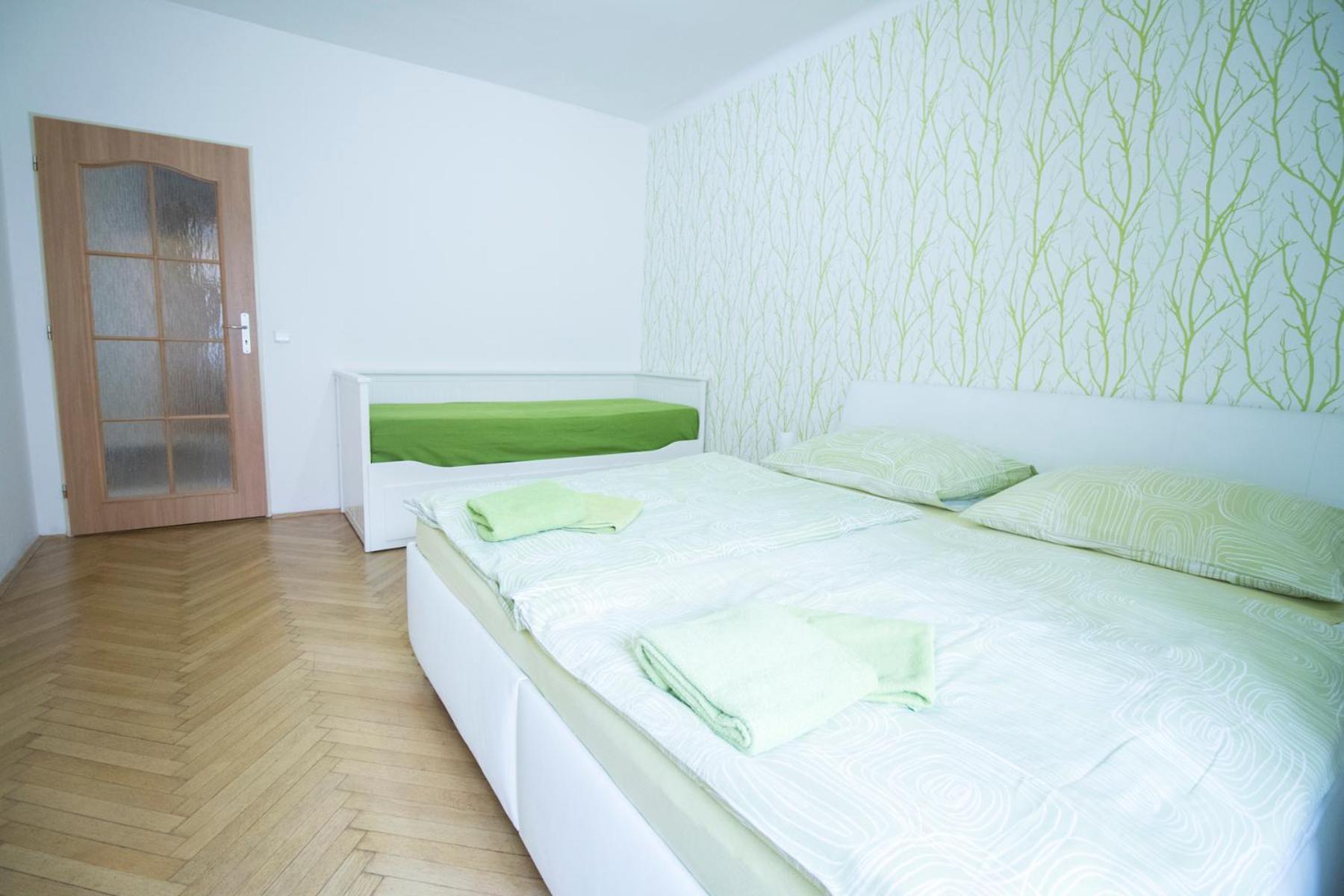 Apartments Old Town Square 27 Прага Стая снимка